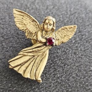 Vintage Camco Gold Angel Brooch with Red Gemstone